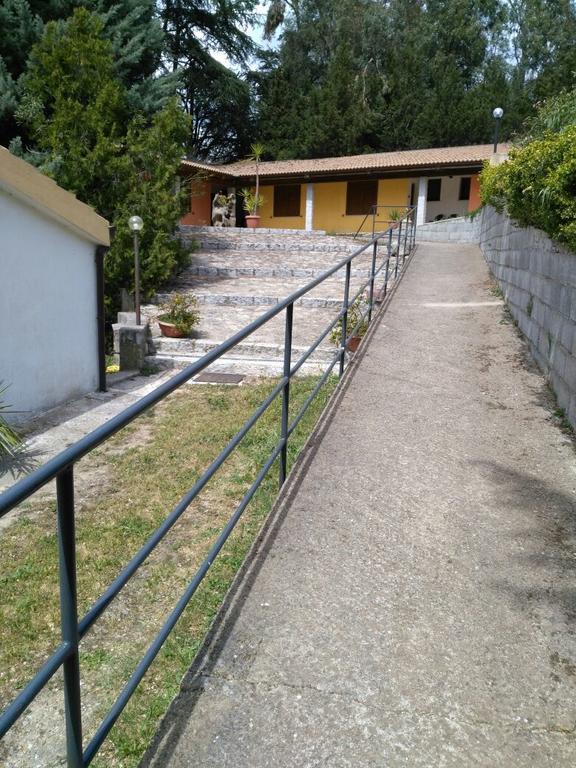Agriturismo Usurtala Orani Eksteriør bilde