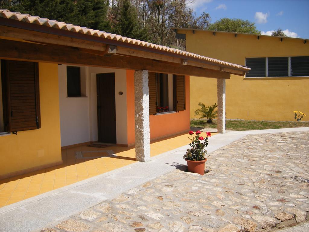 Agriturismo Usurtala Orani Eksteriør bilde