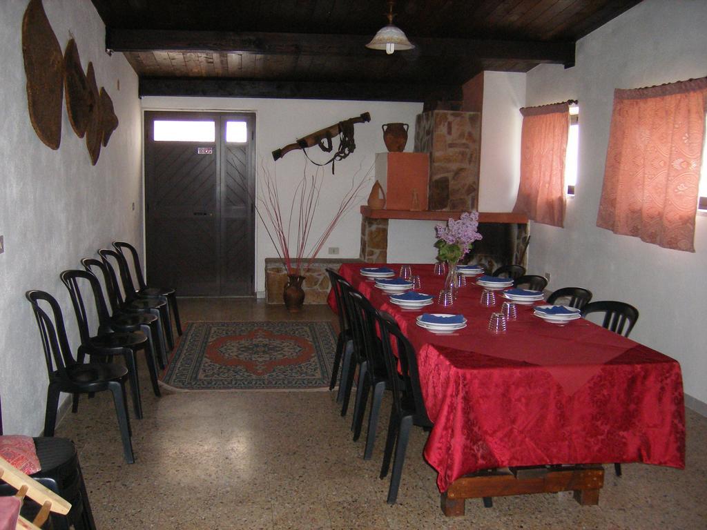 Agriturismo Usurtala Orani Eksteriør bilde