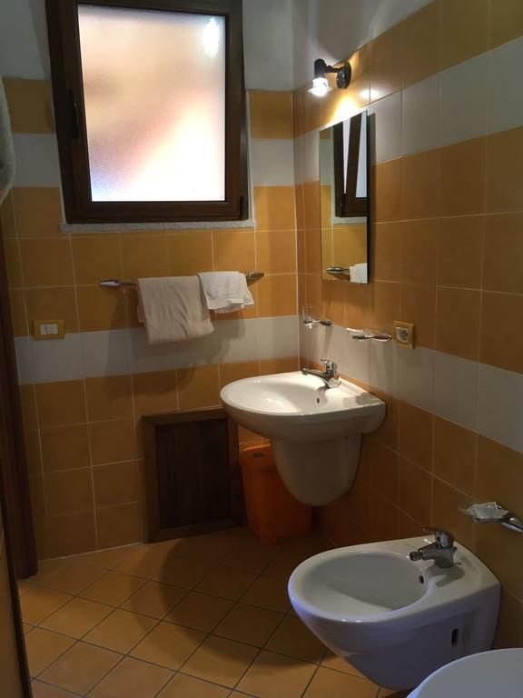 Agriturismo Usurtala Orani Eksteriør bilde